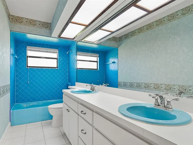 10206 Lakeview Dr — Photo 33