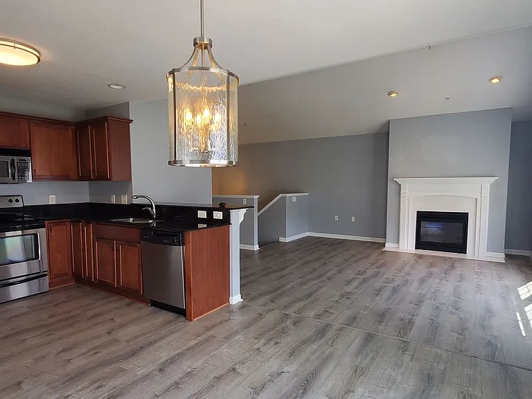 3231 Wexford Dr — Photo 5