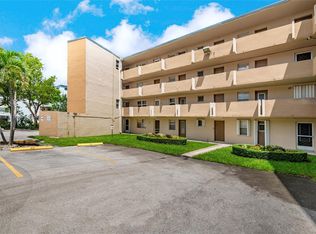 1401 NE 191st St #D101, Miami, FL 33179