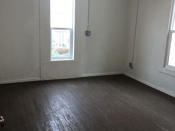 4th image of 1020 Myrtle Ave APT C