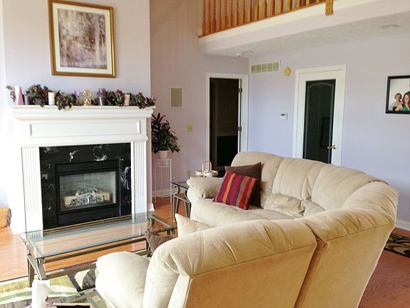 4th image of 511 N Riverview Dr