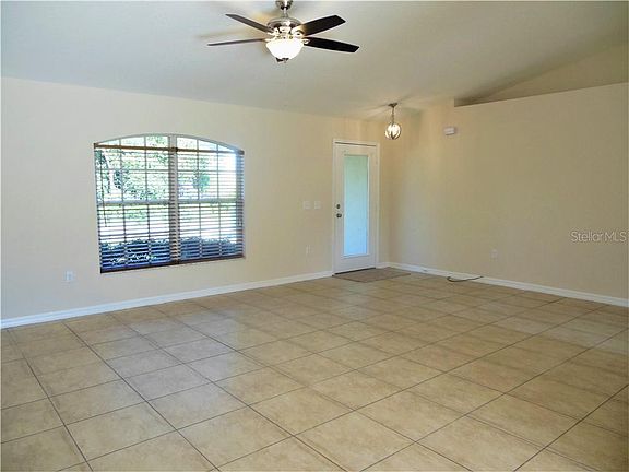 2nd image of 820 Charles Ave