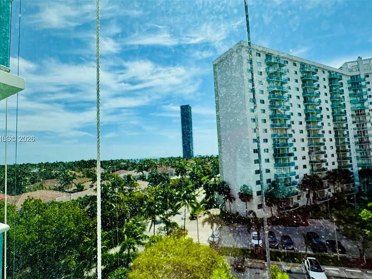 19390 Collins Ave #624 — Photo 37