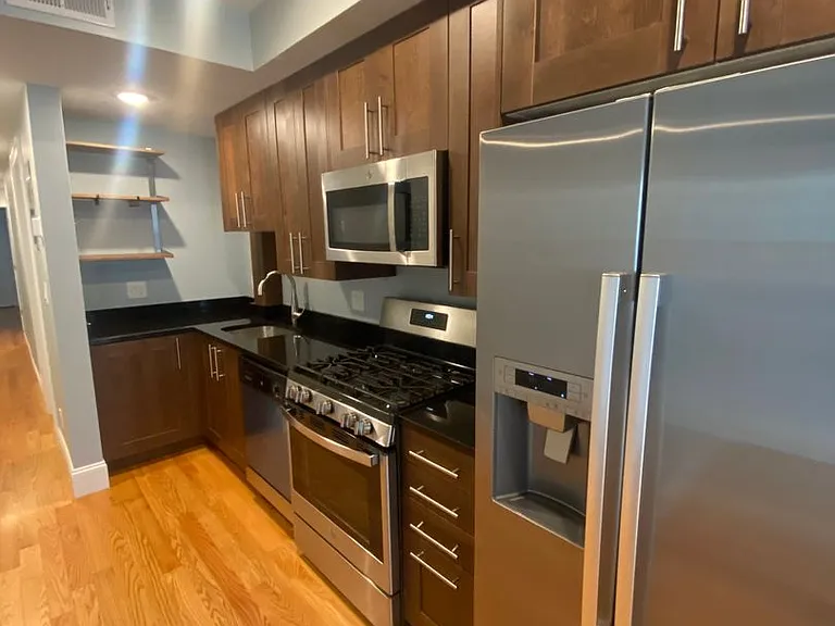 186 Kelton St #3C — Photo 1