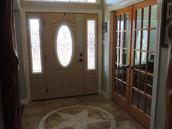 2nd image of 102 Daisy Dr