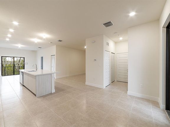 3rd image of 8015 NW 104th Ave APT 25