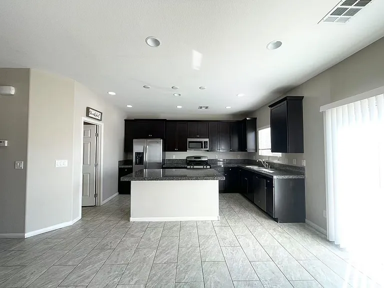 6415 Pochman Mesa St — Photo 4