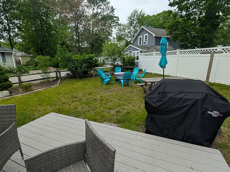 8 Glenwood Ln — Photo 10