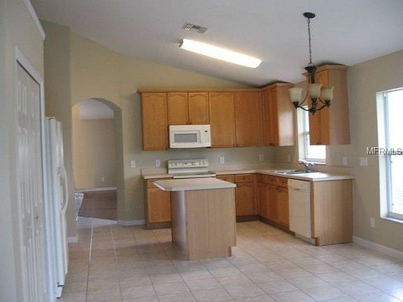 4th image of 2990 White Cedar Cir