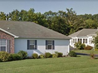 2760 Meadow Dr, Gettysburg, PA 17325
