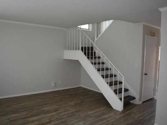 3rd image of 3811 Burton Pl
