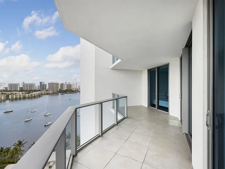 17301 Biscayne Blvd #1704 — Photo 33