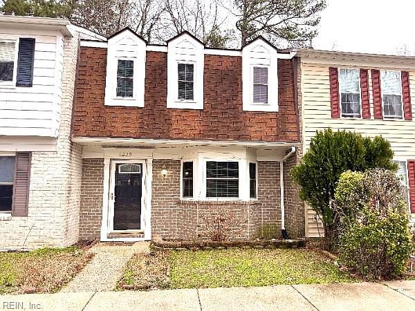 1st image of 1035 Old Denbigh Blvd