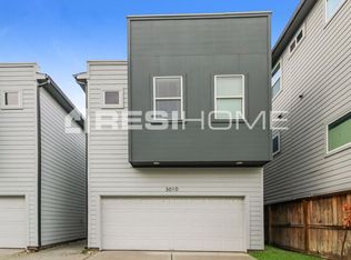 3010 Baer St, Houston, TX 77020