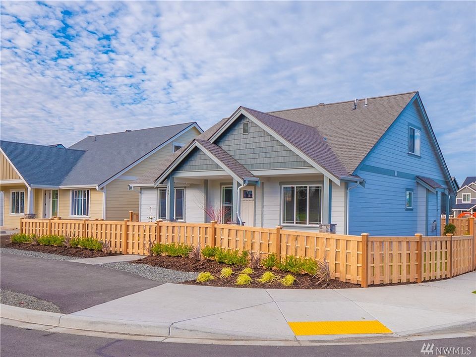 Photo is of another completed home.