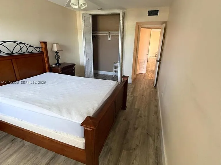 1747 Rodman St #305 — Photo 6