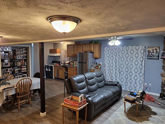 4th image of 10623 Valette Cir S