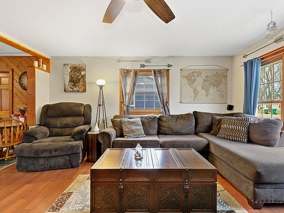 3rd image of 37299 N Piper Ln