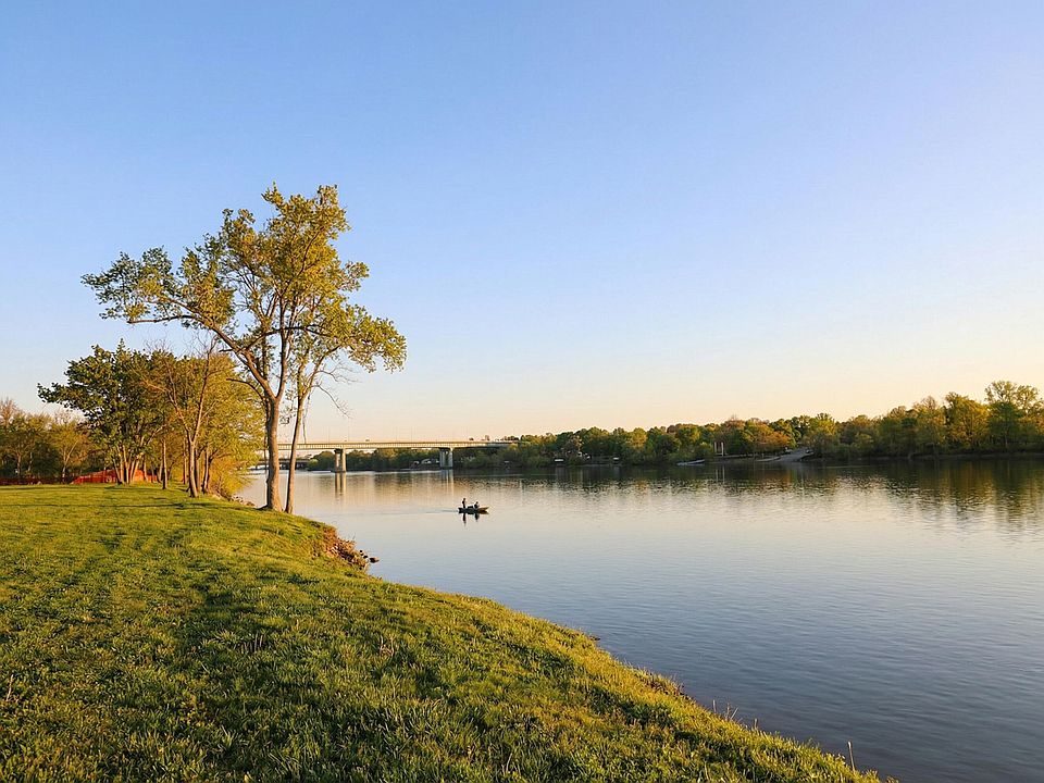 1st image of 1102 Riverbank Rdg