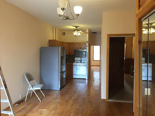 Rented by Capri Jet Realty Corp | media 8