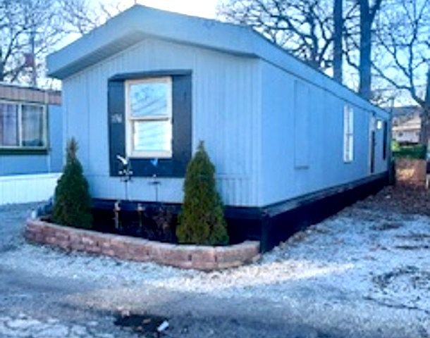 1st image of 7240 W 107th St #136