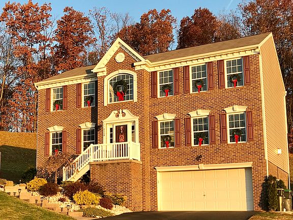 4th image of 8064 Maureen Dr
