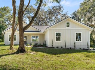 377 SE 4th Ave, Melrose, FL 32666