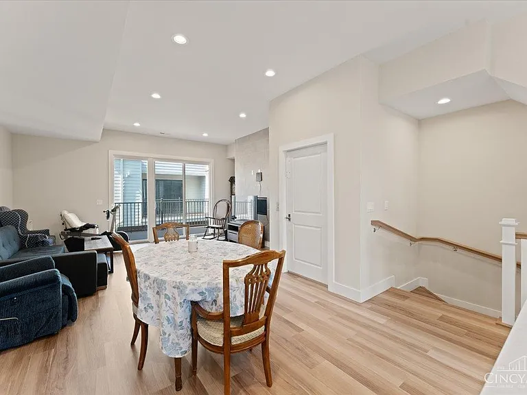3906 Edwards Rd #B — Photo 11