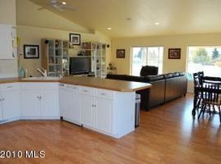 2002 Rainbow Ln, Wenatchee, WA 98801