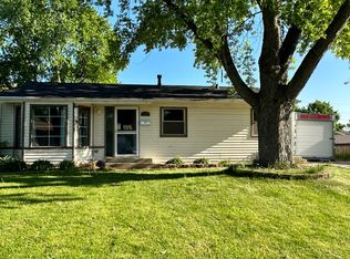 117 Del Rio Rd, Carpentersville, IL 60110