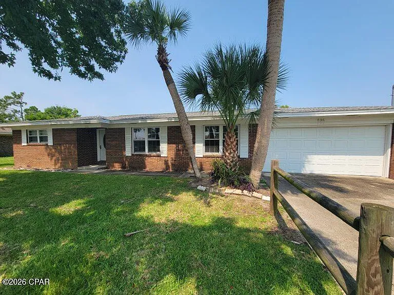 836 Miles Dr — Photo 2