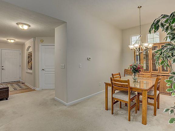 4th image of 1105 Wheatmore Ln