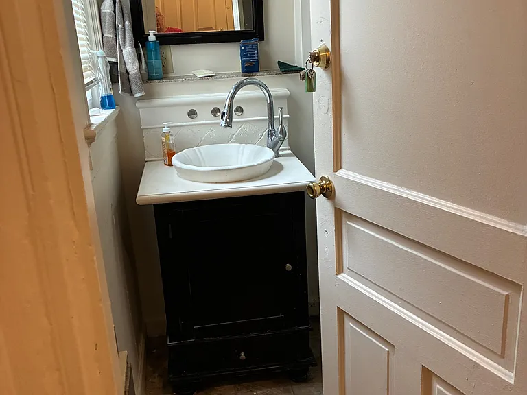 2714 Jefferson Ave — Photo 4