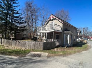 21 Wesley Ave, Round Lake, NY 12151