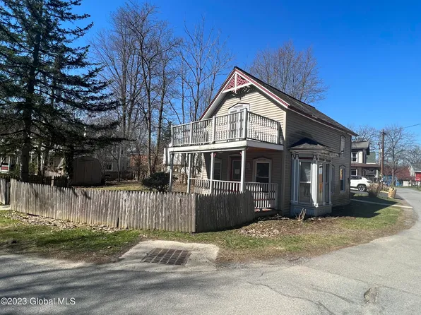 21 Wesley Avenue, Round Lake, NY 12151