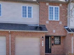 89 Flowertree Cres, Kanata, ON K2M2R7