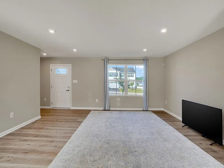 69 Summerfield Dr — Photo 6