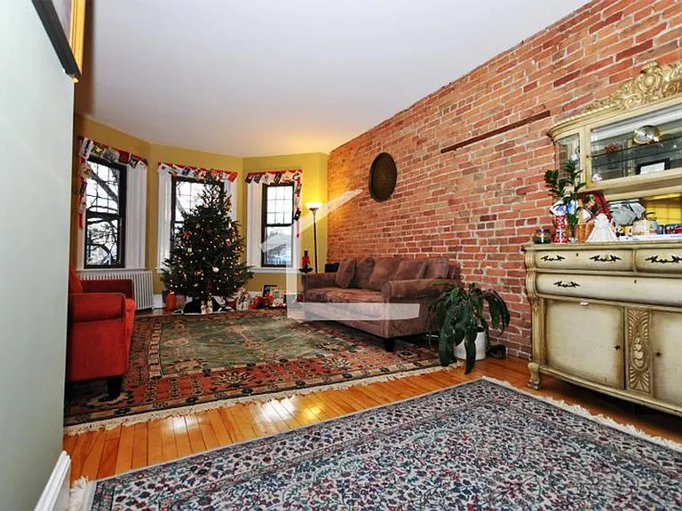 1161 Commonwealth Ave #5 — Photo 2