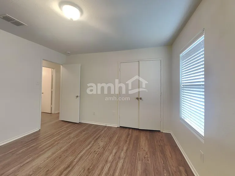 4229 Golden Horn Ln — Photo 16