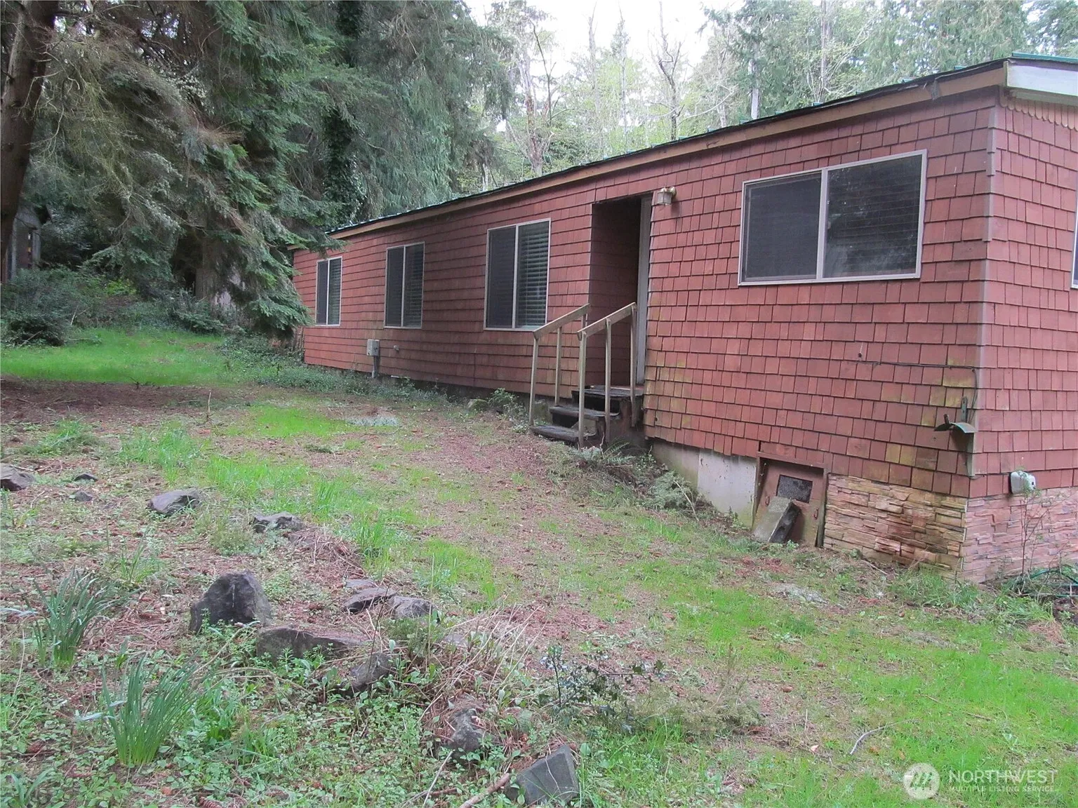 7992 Maple Point Drive photo 1