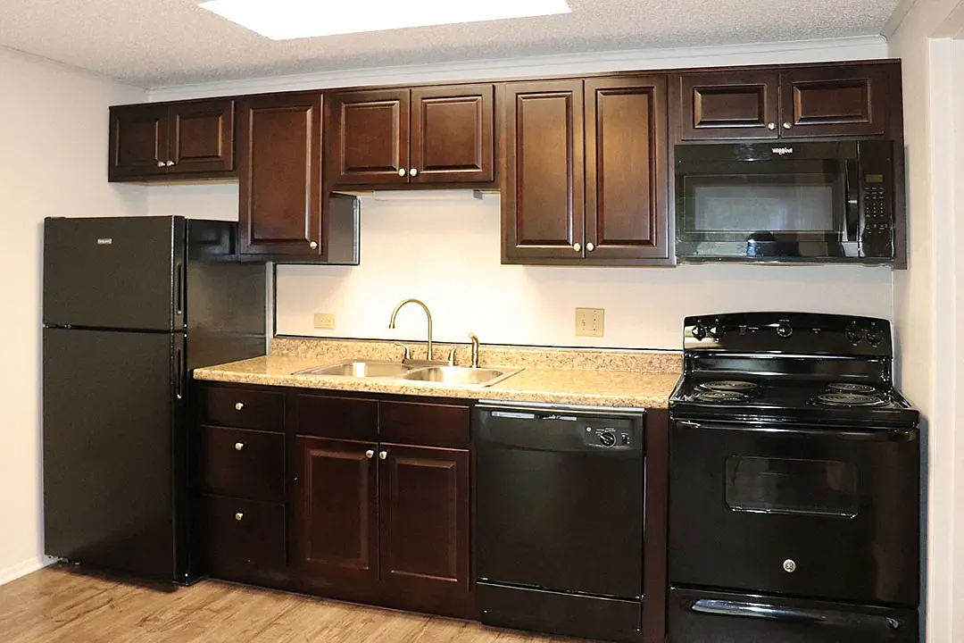 Sunset Ridge Apartments — Photo 4