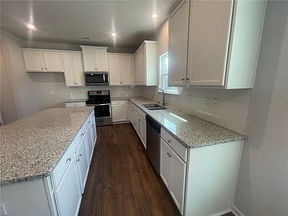 5th image of 3147 Dowsing Ln