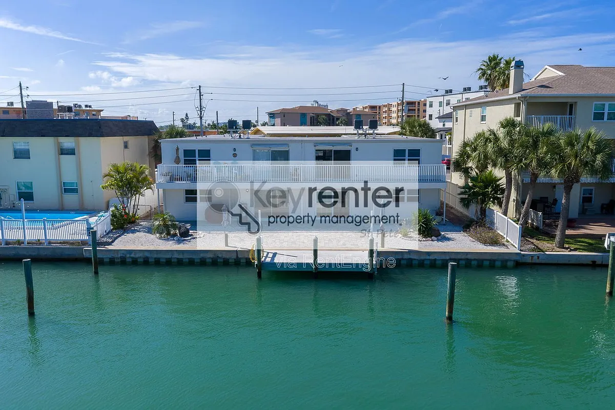 Building Photo - 164 117th Ave #4
