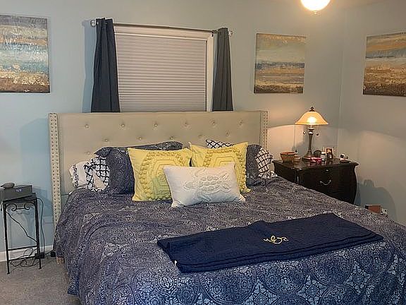 Master Suite (King Bed)