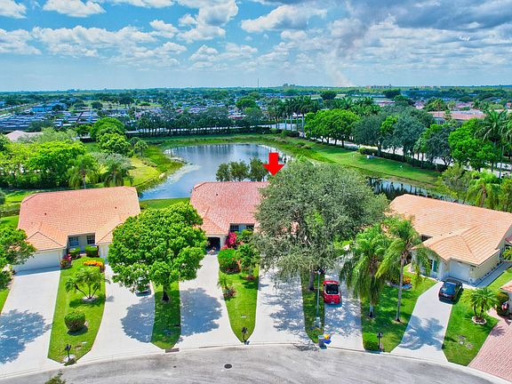 3rd image of 15437 Lake Gardenia Place