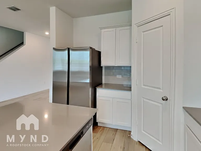 4900 Parrington Dr — Photo 8