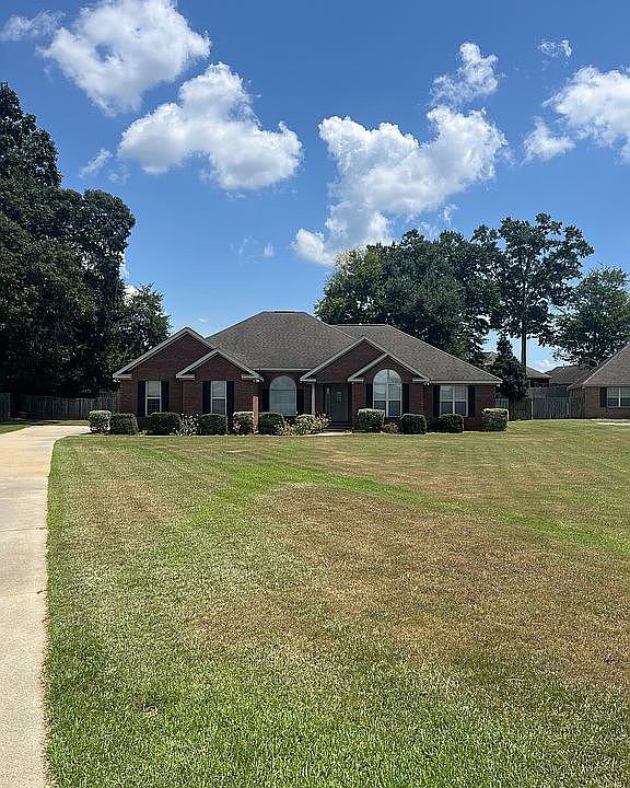 1st image of 115 Shady Grove Trl