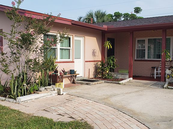 2nd image of 515 Sabal Ave