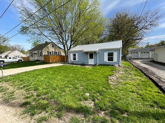 2nd image of 1414 E Hendryx Ln