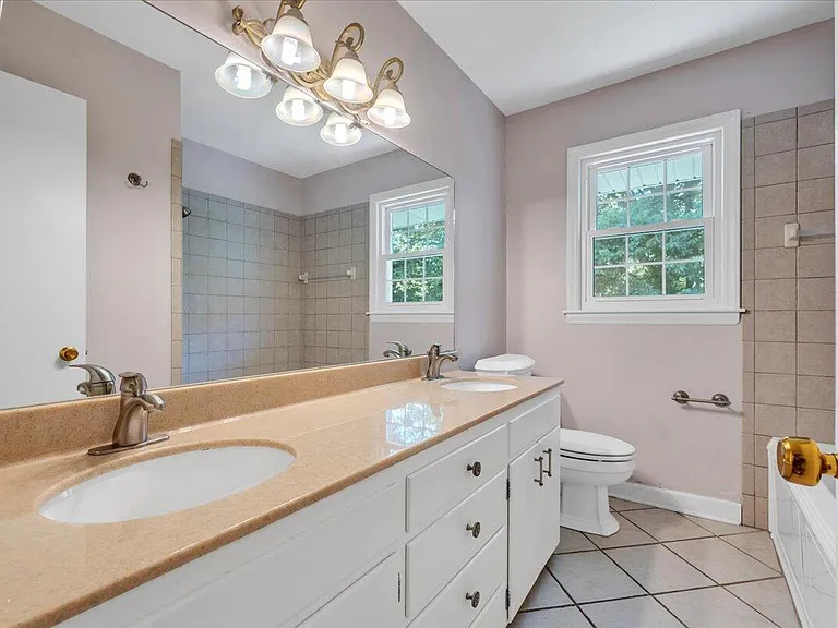 1814 Pelham Dr — Photo 27